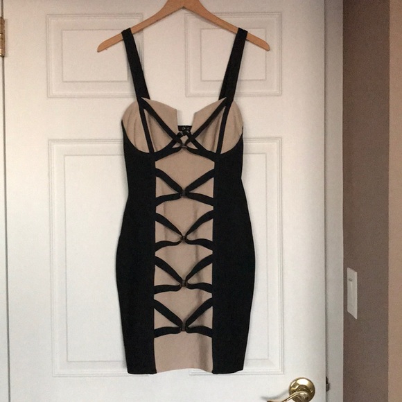 Dress - Picture 4 of 5